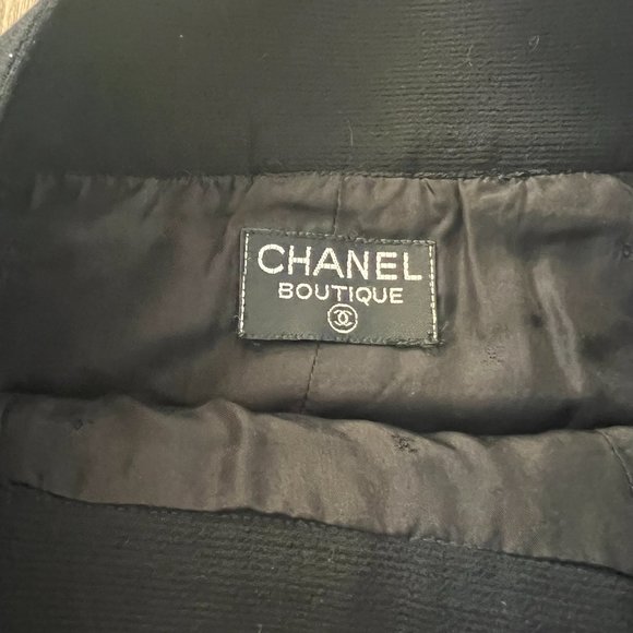 CHANEL Black Skirt with Gold Buttons - Picture 5 of 10